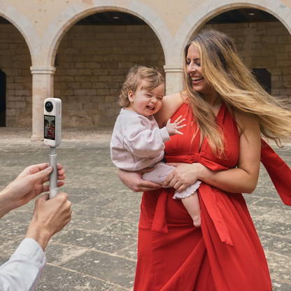 Insta360 X5 Flagship 360 camera with unbeatable 8K imagequality in any light and a revolutionaryreplaceable lens design
