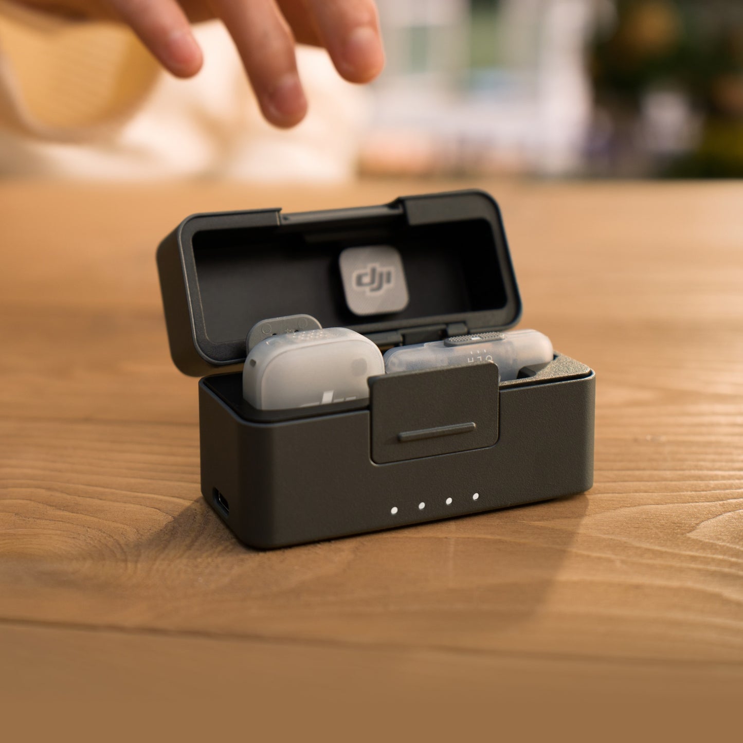 DJI Mic Mini 2 Lightweight & Versatile Compact Storage OsmoAudio Direct Connection