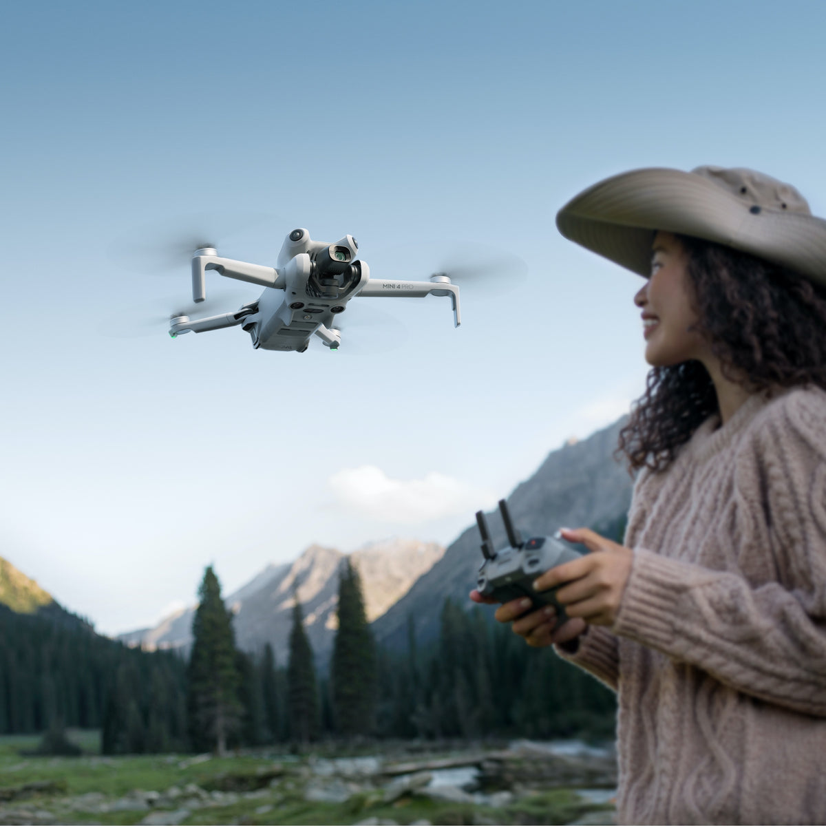 DJI Mini 4 Pro Fly More Combo Plus (DJI RC 2) Under 249g 4K/60fps HDR True Vertical Shooting 20km FHD Video Transmission ship from US warehouse
